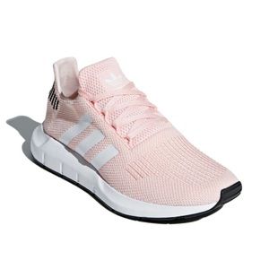 Adidas Swift Run Sneakers